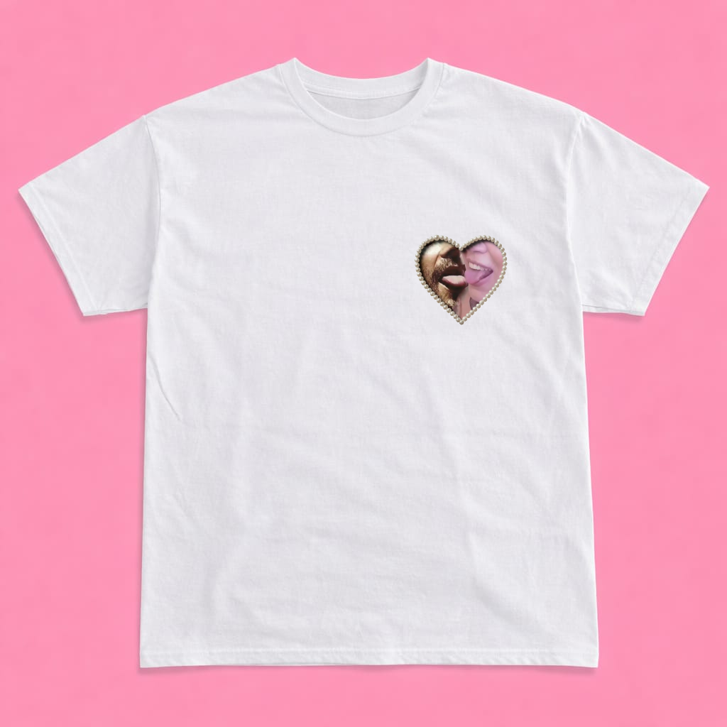 PEARLY SMOOCH short sleeve t-shirt